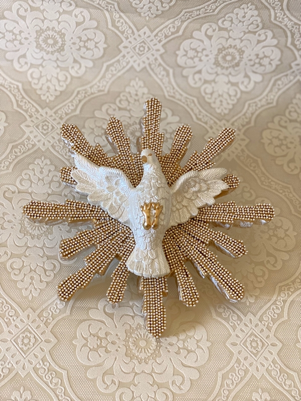 Divino Espírito Santo com 30cm em strass e pérolas