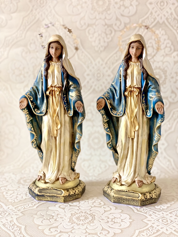 Nossa Senhora das Graças com 30cm envelhecida com pátina e desenhos