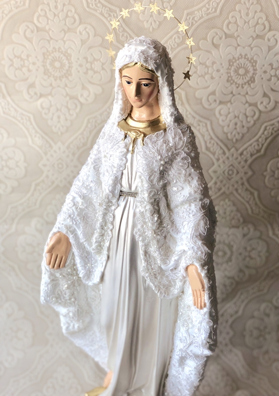 Nossa Senhora das Graças 60cm em renda bordada
