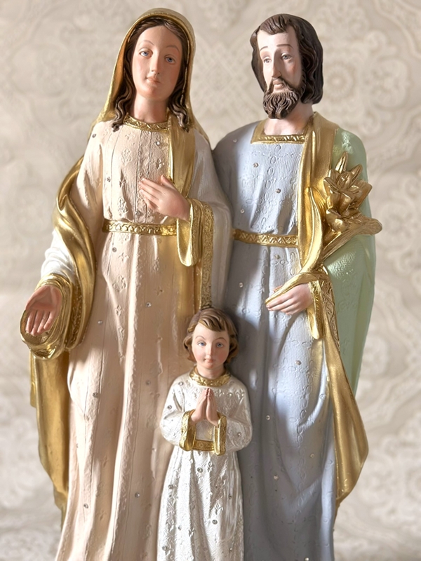 Sagrada Família em pé 60cm colorida com pontos de strass