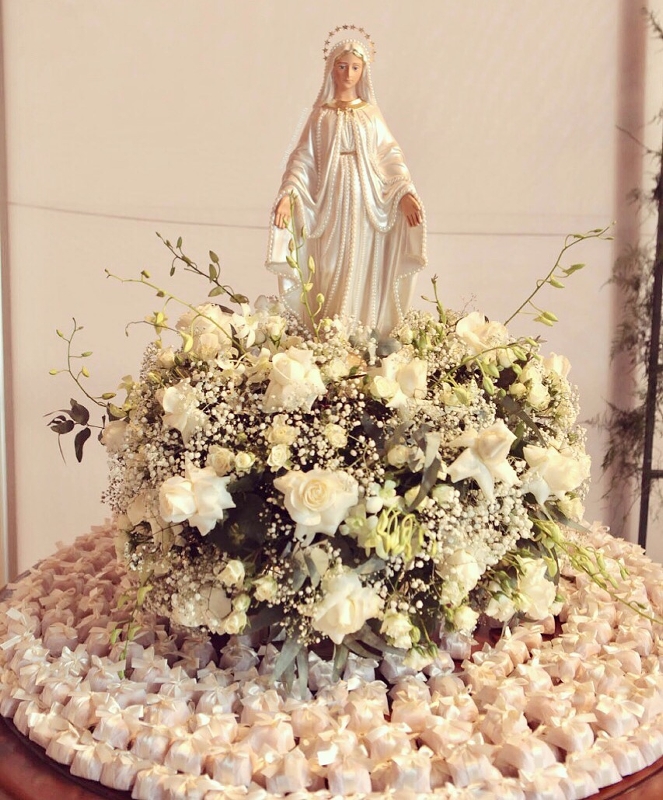 Nossa Senhora das Graças 60cm fio de pérolas