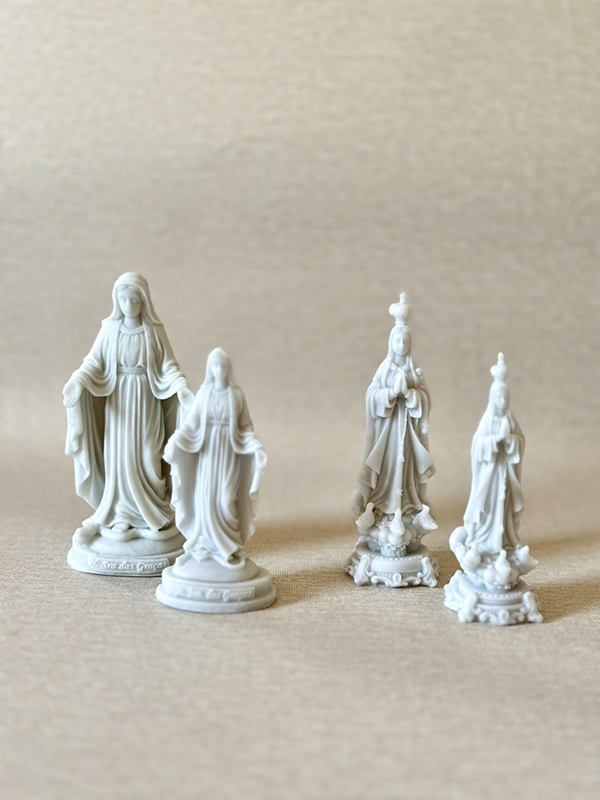 Nossa Senhora 10cm e 15cm resina